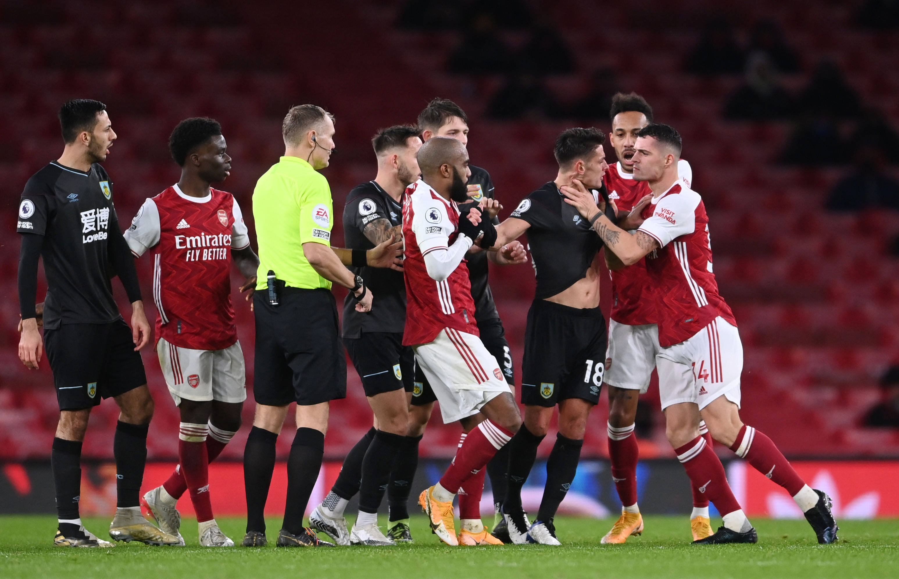 她准确判断 她准确判断